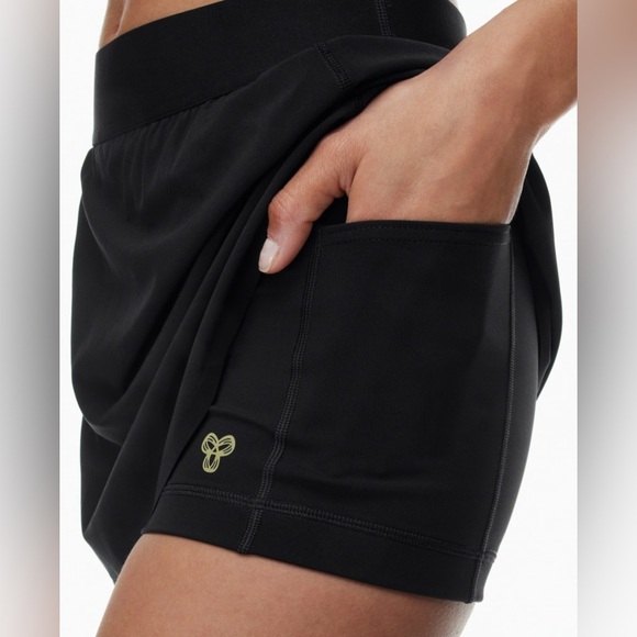 Aritzia Golden MoveTech™ Rally Skirt - Picture 3 of 9